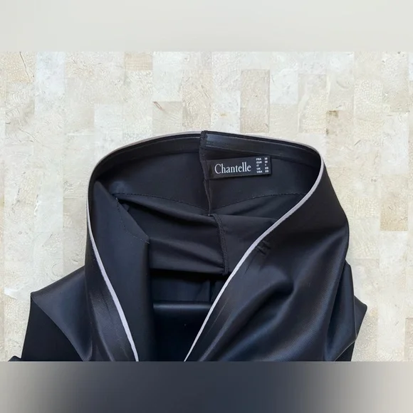 Chantelle Women's Black Basic High-Waist Mid-Thigh Brief Shapewear Size XS - Picture 7 of 8